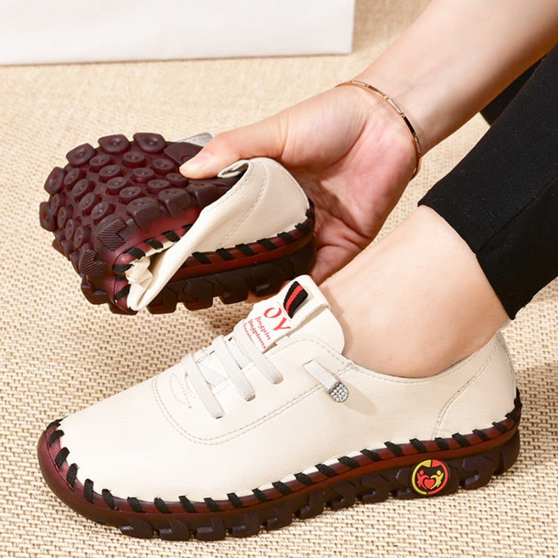 Tênis e sapatos Ortopédico mocassins de couro confortável para mulher .