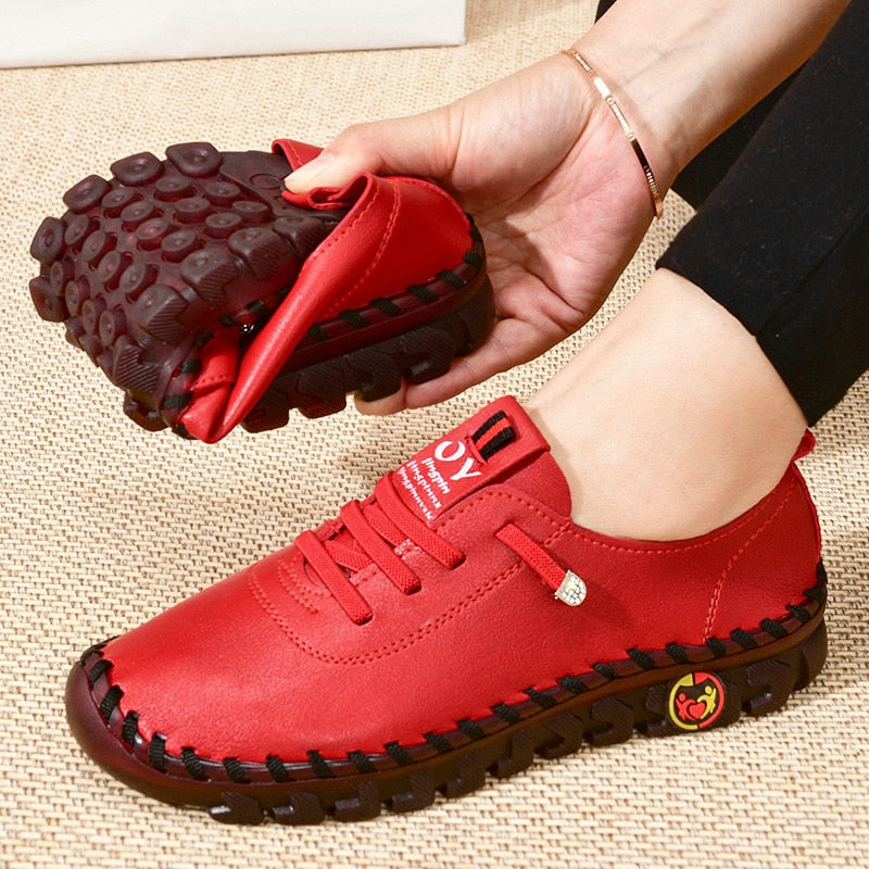 Tênis e sapatos Ortopédico mocassins de couro confortável para mulher .